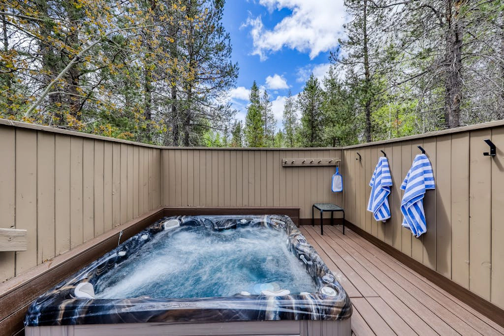 Sunny sanctuary with pool, hot tub, sauna, grill,  fireplace, W&D, and New AC!