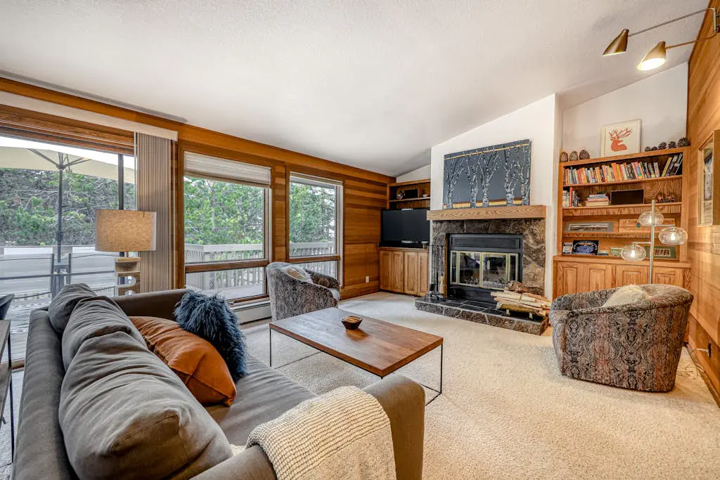 Sunny sanctuary with pool, hot tub, sauna, grill,  fireplace, W&D, and New AC!