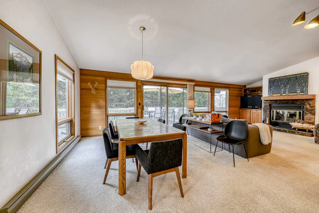 Sunny sanctuary with pool, hot tub, sauna, grill,  fireplace, W&D, and New AC!