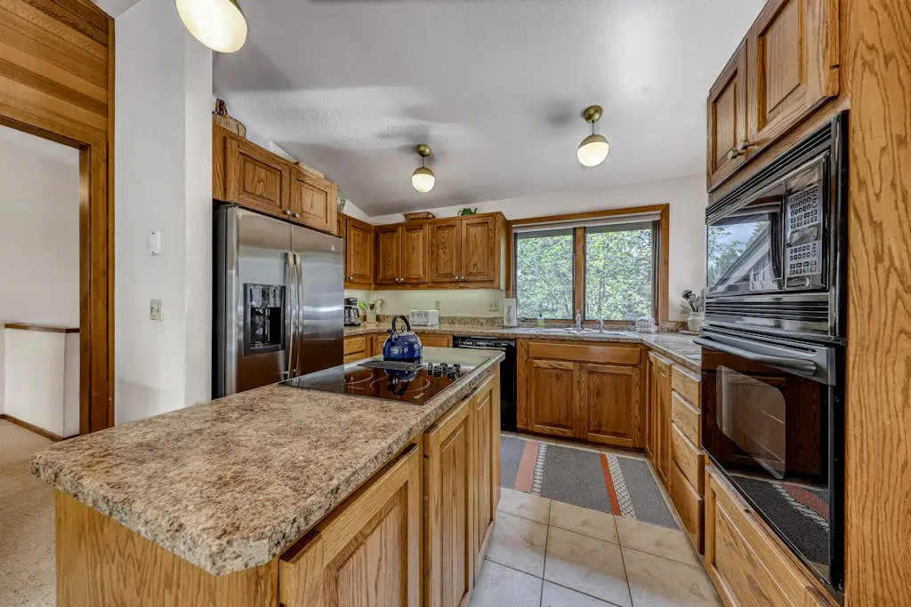 Sunny sanctuary with pool, hot tub, sauna, grill,  fireplace, W&D, and New AC!