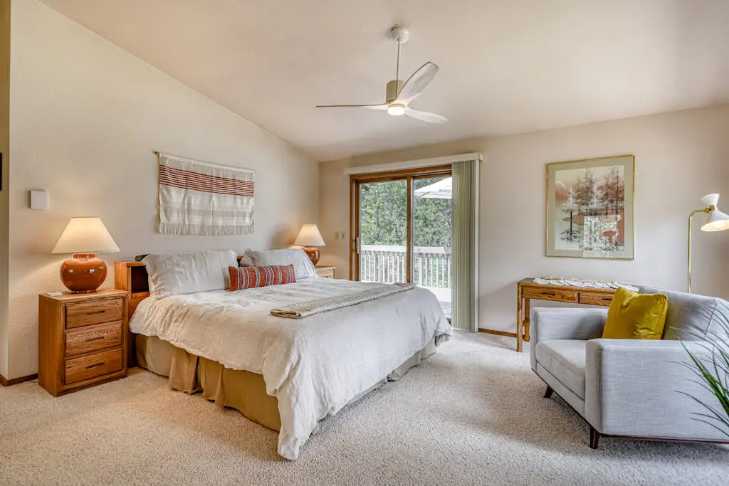 Sunny sanctuary with pool, hot tub, sauna, grill,  fireplace, W&D, and New AC!