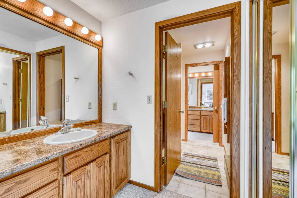 Sunny sanctuary with pool, hot tub, sauna, grill,  fireplace, W&D, and New AC!