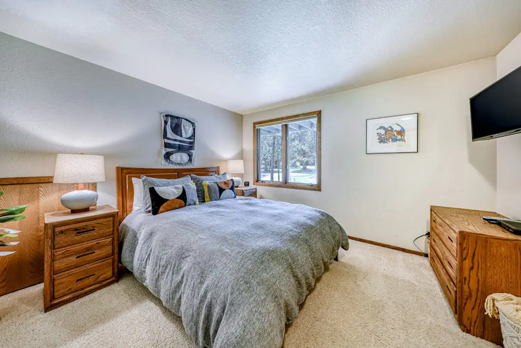 Sunny sanctuary with pool, hot tub, sauna, grill,  fireplace, W&D, and New AC!