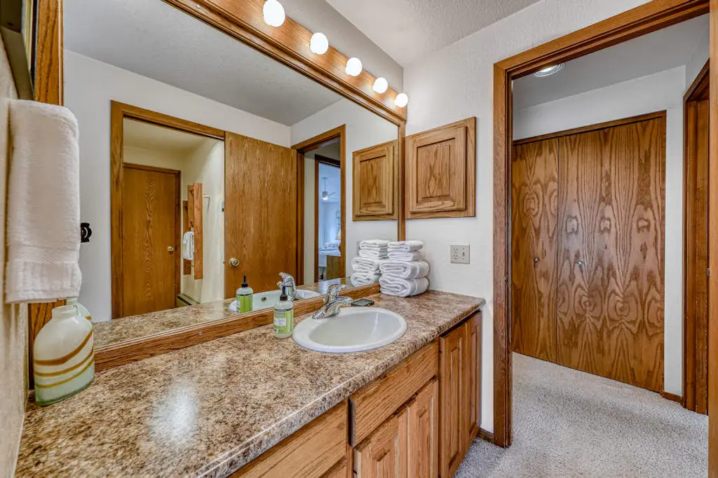 Sunny sanctuary with pool, hot tub, sauna, grill,  fireplace, W&D, and New AC!