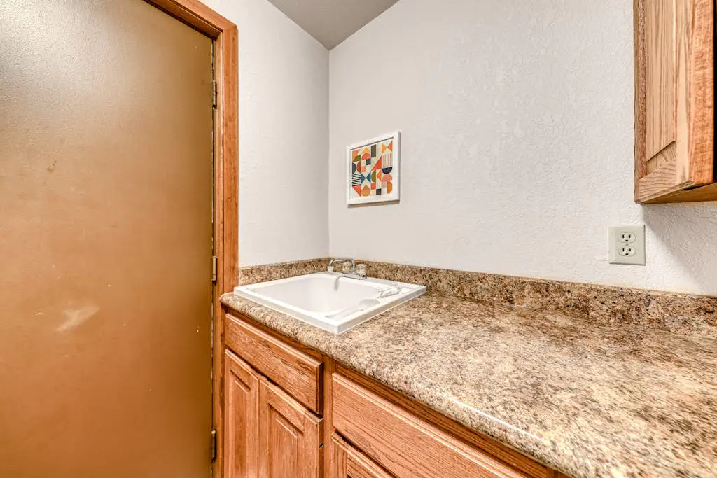 Sunny sanctuary with pool, hot tub, sauna, grill,  fireplace, W&D, and New AC!