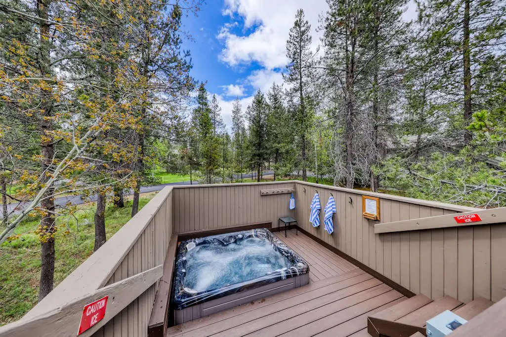 Sunny sanctuary with pool, hot tub, sauna, grill,  fireplace, W&D, and New AC!