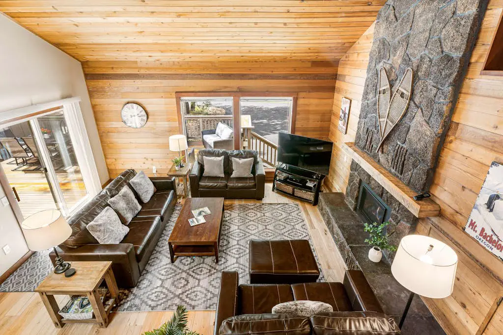 Dog-friendly home with private hot tub, pool access, & central AC - SHARC passes