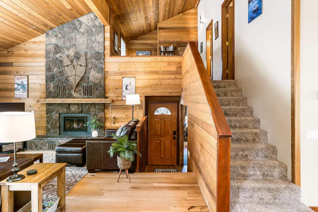 Dog-friendly home with private hot tub, pool access, & central AC - SHARC passes