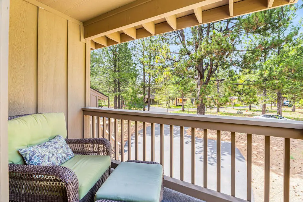 Dog-friendly home with private hot tub, pool access, & central AC - SHARC passes
