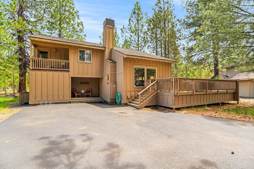 Dog-friendly home with private hot tub, pool access, & central AC - SHARC passes