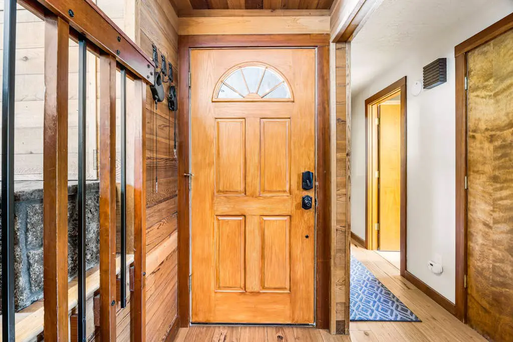 Dog-friendly home with private hot tub, pool access, & central AC - SHARC passes
