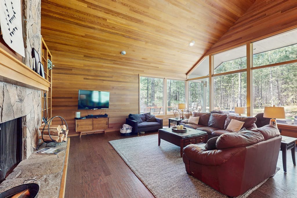 Dog-friendly home with private hot tub, high-speed WiFi, & central AC