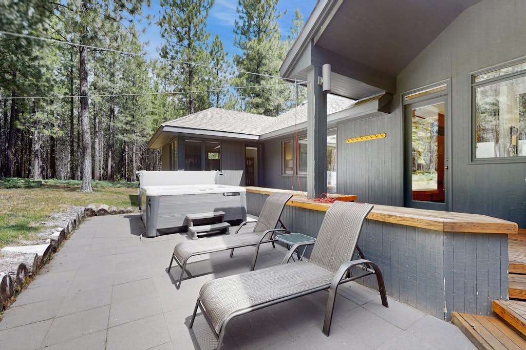 Dog-friendly home with private hot tub, high-speed WiFi, & central AC