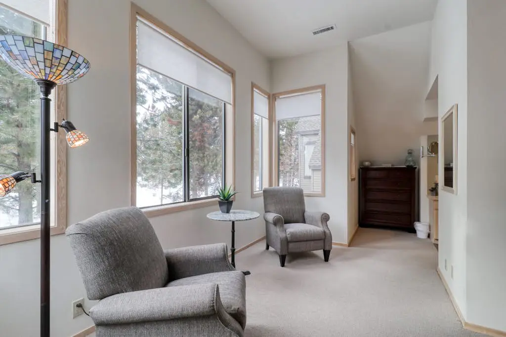 Golf course-view townhome with private hot tub & SHARC access