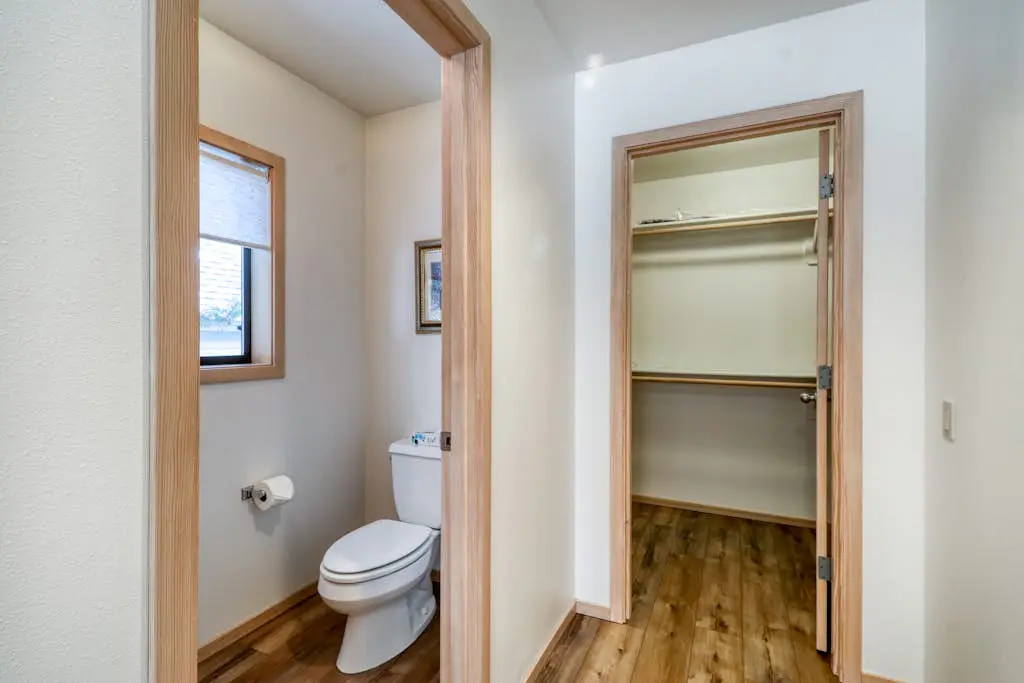 Golf course-view townhome with private hot tub & SHARC access