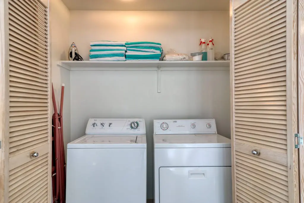 Golf course-view townhome with private hot tub & SHARC access