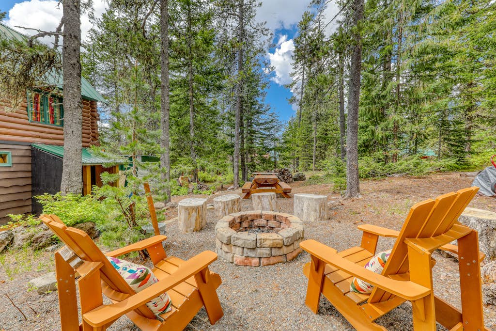 Adorable studio with modern amenities - close to slopes & restaurants