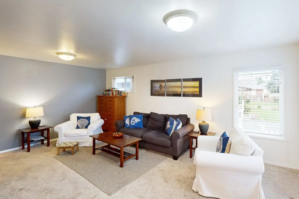 Dog-Friendly Home Close to the Beach