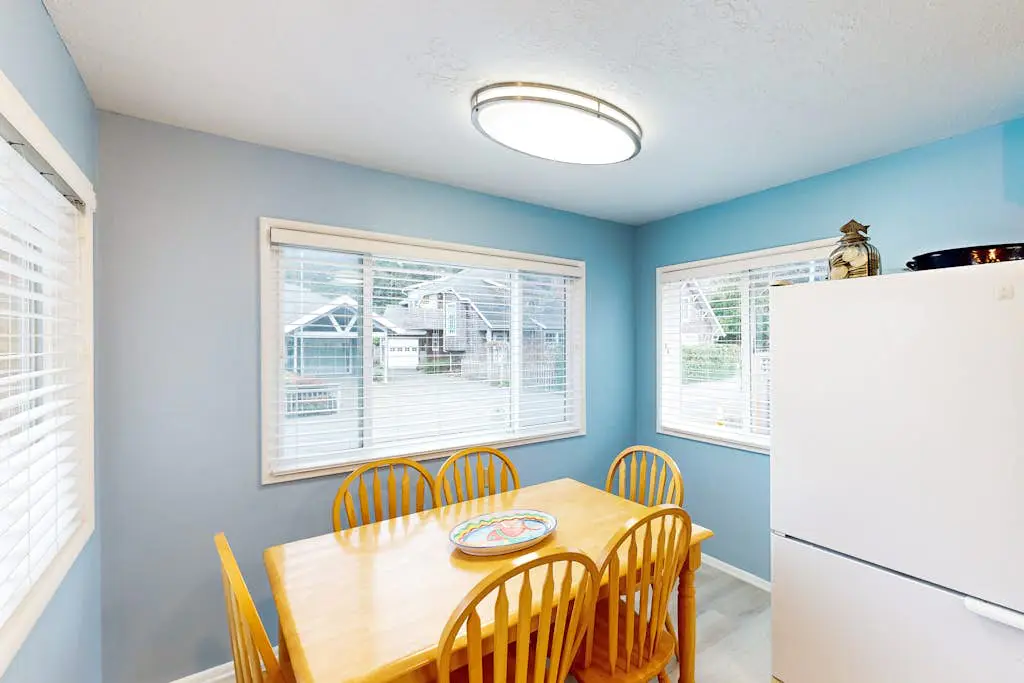 Dog-Friendly Home Close to the Beach