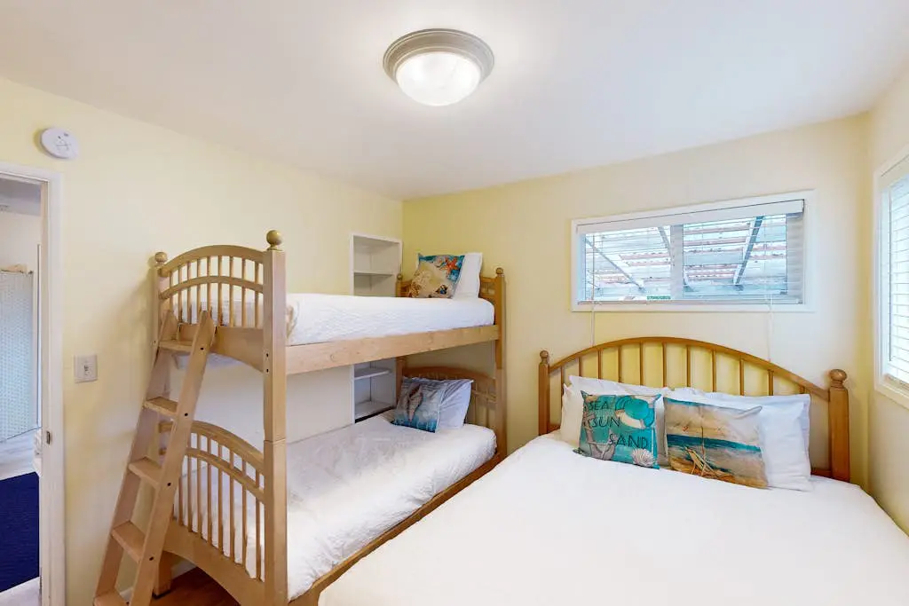 Dog-Friendly Home Close to the Beach