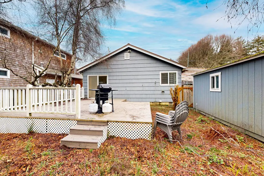 Dog-Friendly Home Close to the Beach
