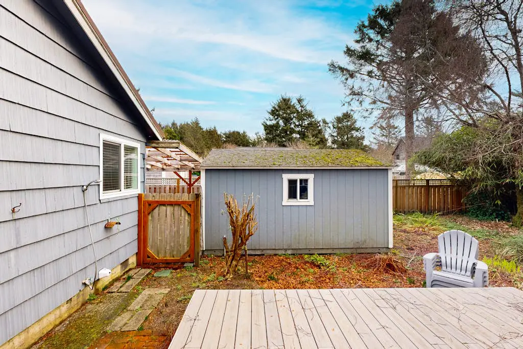 Dog-Friendly Home Close to the Beach