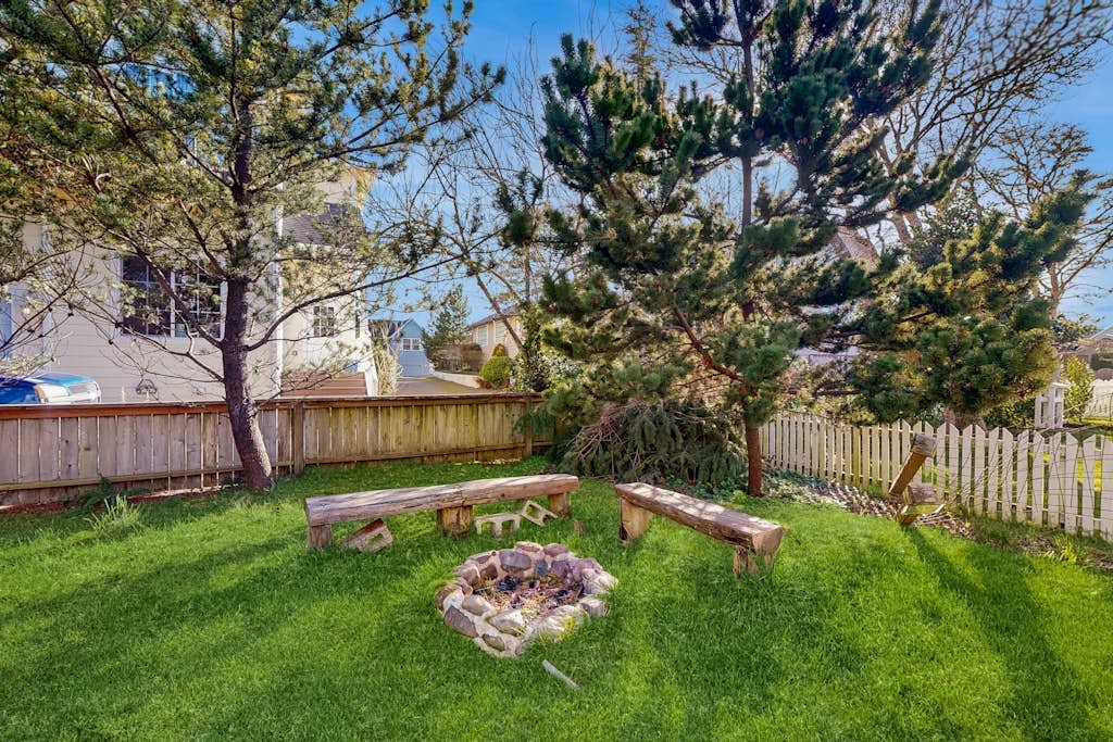 Dog-friendly home near the beach with large deck, yard & washer/dryer