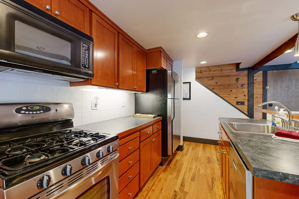 in Sunriver with SHARC amenities, washer&dryer, & dog-friendly