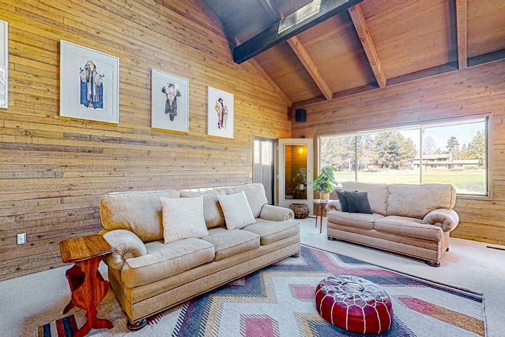 Meadowlark Manor