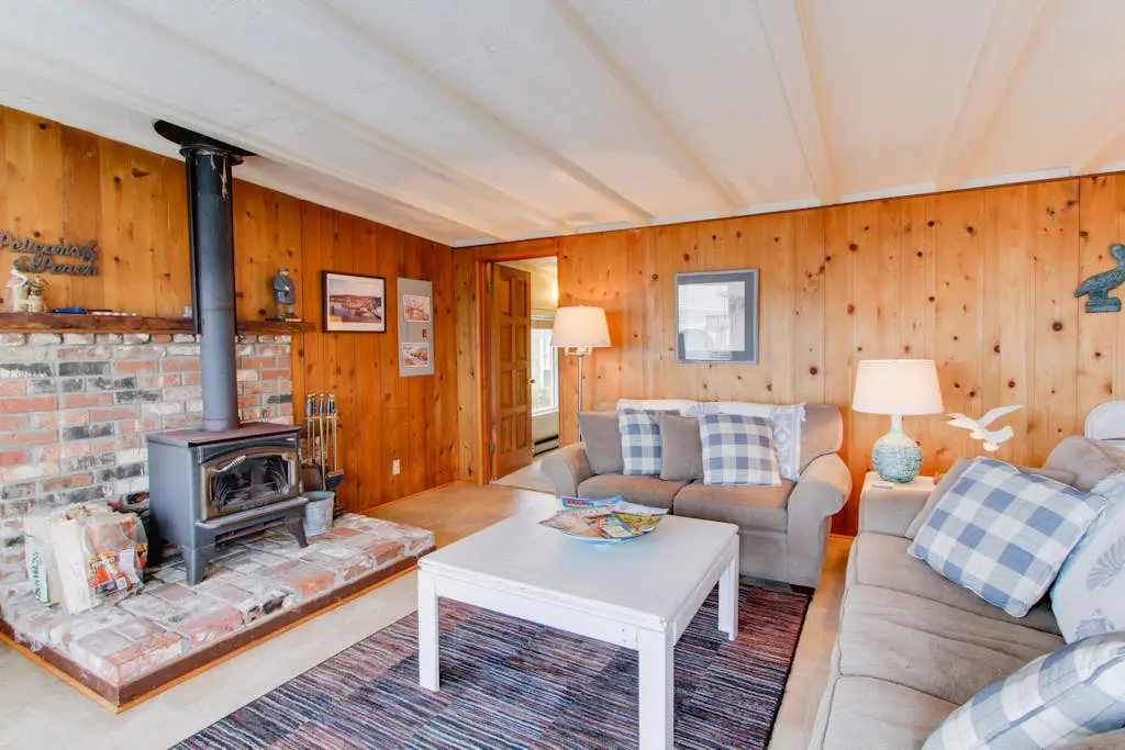 Cozy Cottage with Spectacular Ocean Views - Dog Friendly
