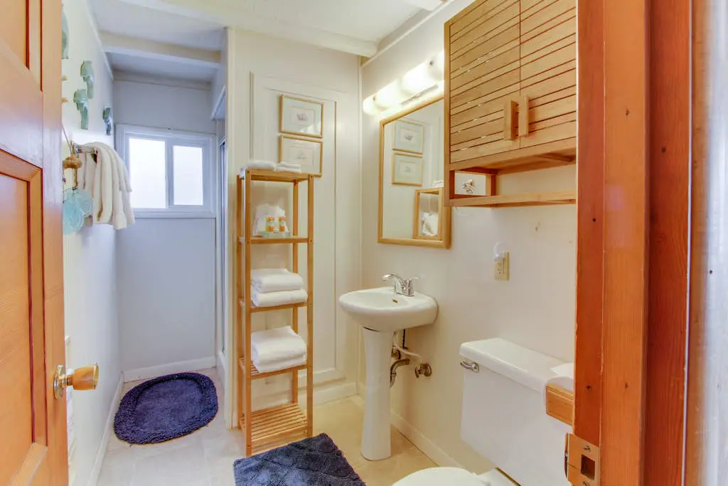 Cozy Cottage with Spectacular Ocean Views - Dog Friendly