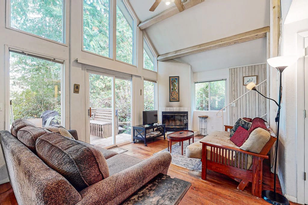 Marcia's Mercer Lake Chateau