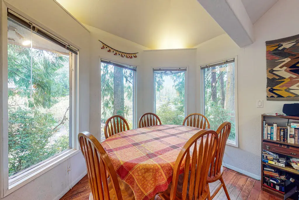 Marcia's Mercer Lake Chateau