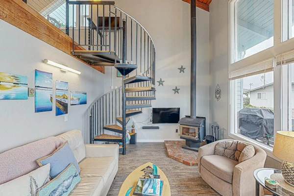 Dog-Friendly Beach House w/ Spectacular Ocean Views & Easy Access to the Beach