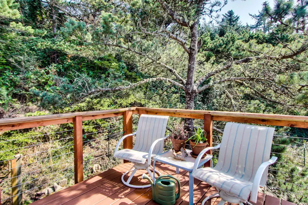 Dog-Friendly Home with Ocean Views, Easy Beach and Bay Access, and Free WiFi