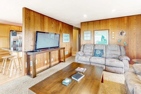 Dog-friendly oceanfront beach home w/ private hot tub and stunning ocean views