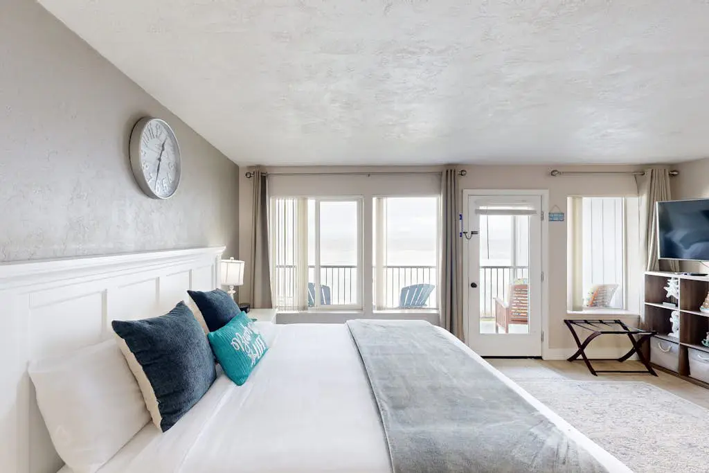 NYE Beach Haven Studio