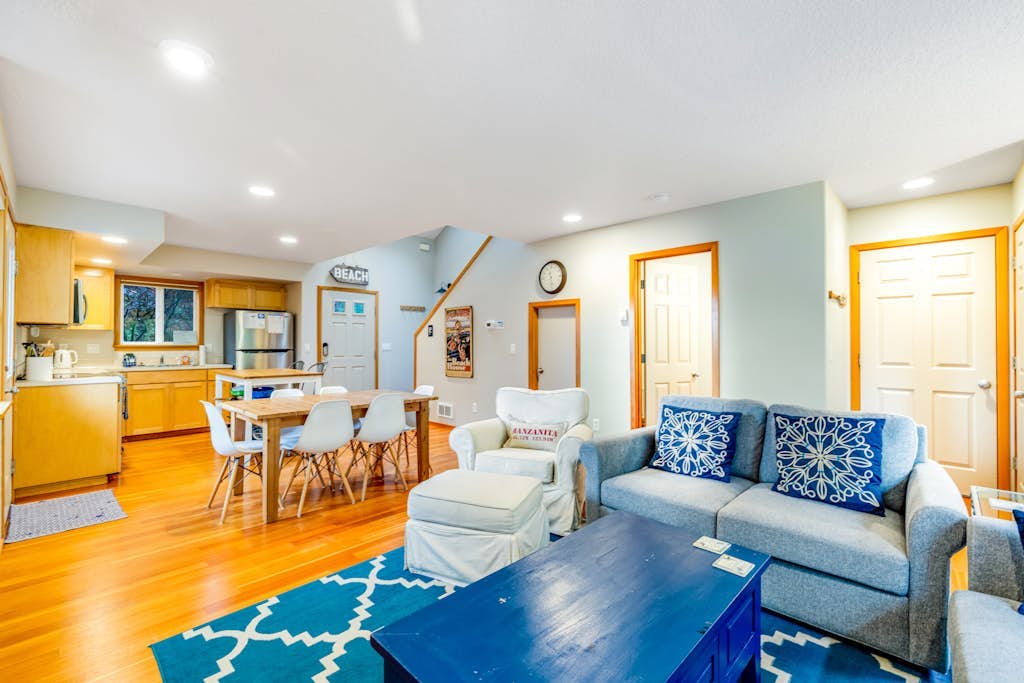 Relaxing dog-friendly home with patio & spacious living area (MCA #439)