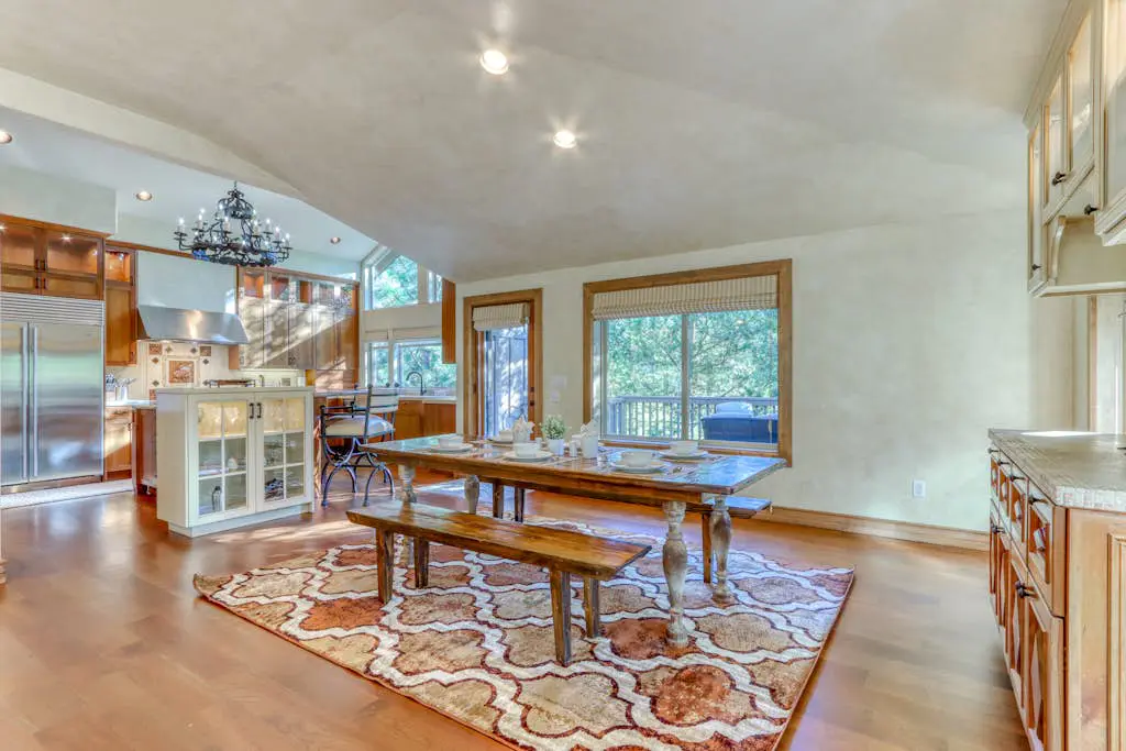 Lovely home with pool, hot tub, sauna, balcony, & washer/dryer