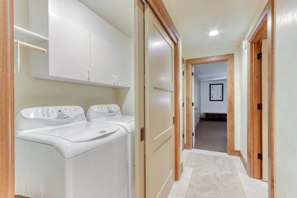 Lovely home with pool, hot tub, sauna, balcony, & washer/dryer