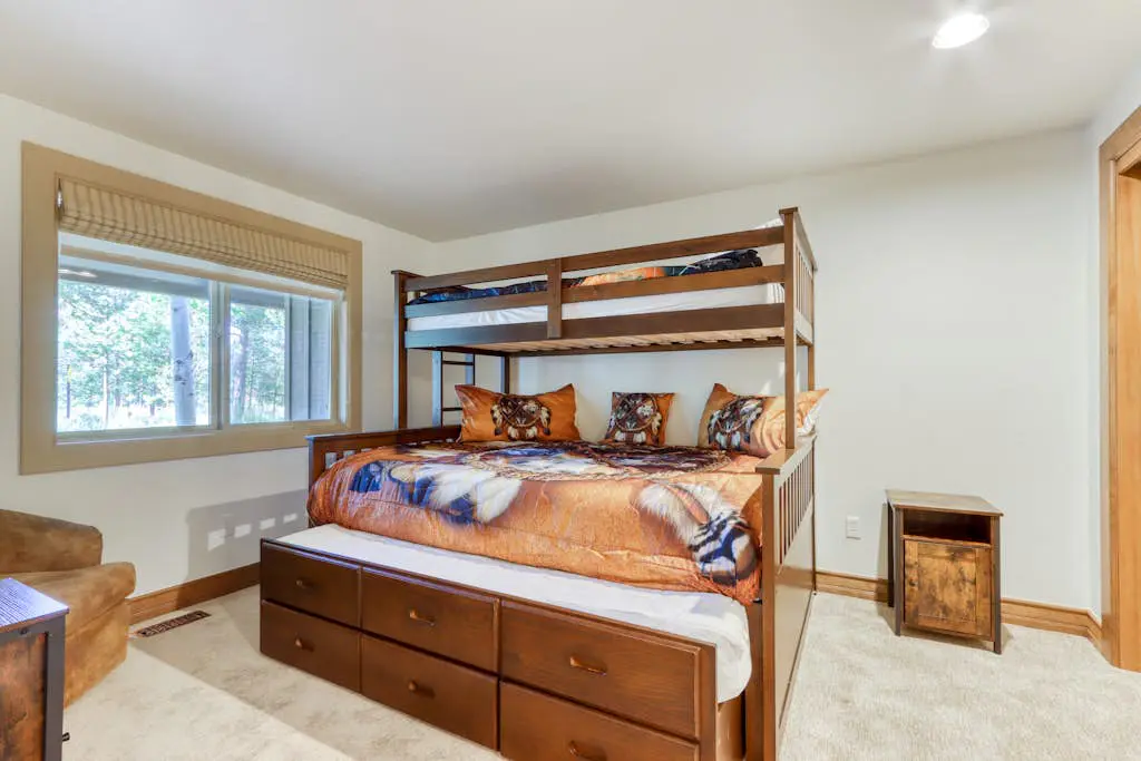 Lovely home with pool, hot tub, sauna, balcony, & washer/dryer