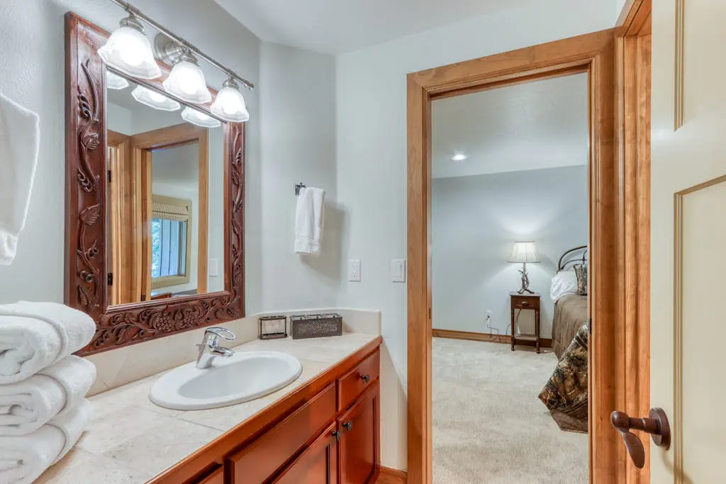 Lovely home with pool, hot tub, sauna, balcony, & washer/dryer