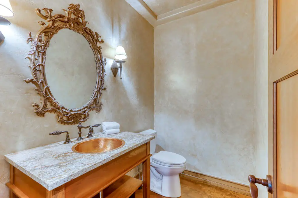 Lovely home with pool, hot tub, sauna, balcony, & washer/dryer