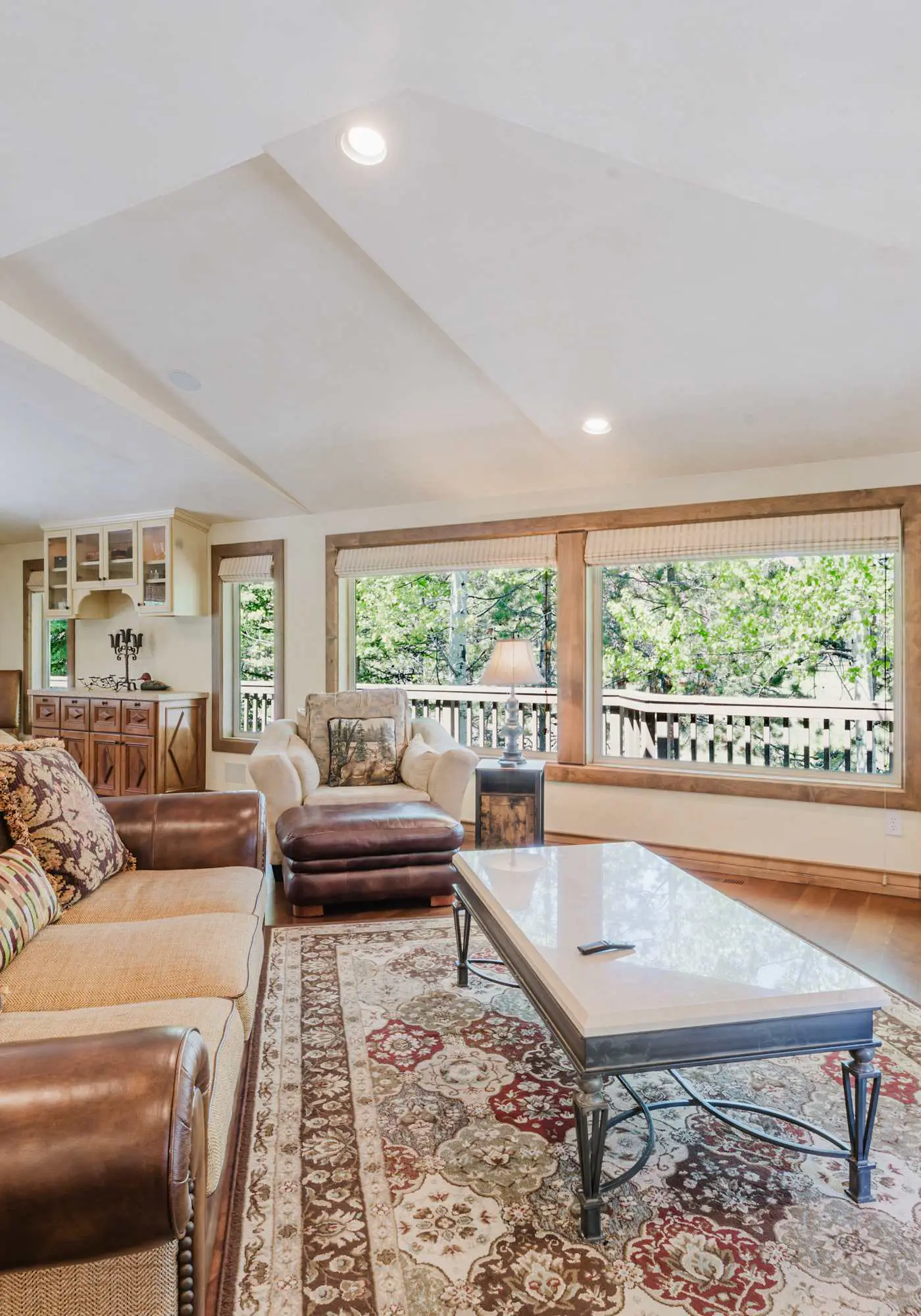 Lovely home with pool, hot tub, sauna, balcony, & washer/dryer