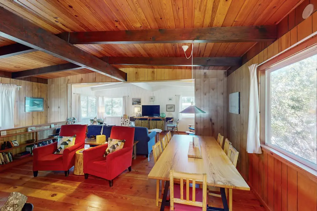 Florence oceanfront escape, where cozy meets coastal charm