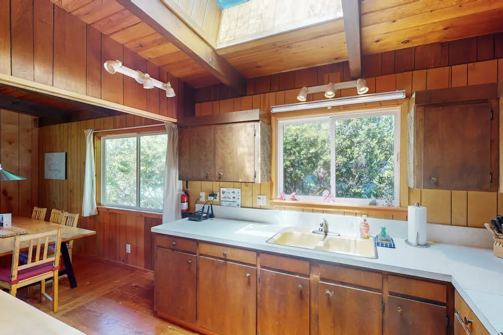 Florence oceanfront escape, where cozy meets coastal charm