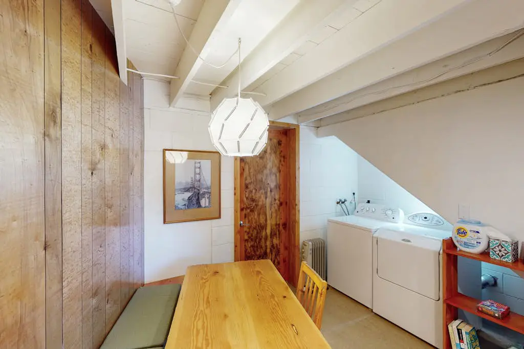 Florence oceanfront escape, where cozy meets coastal charm
