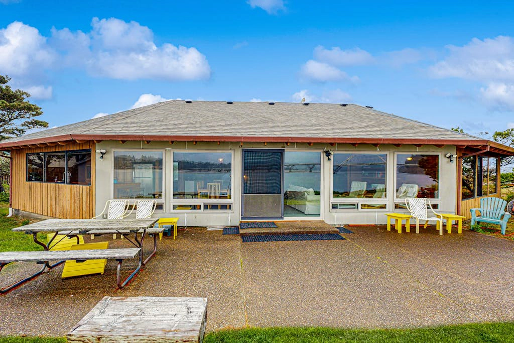 Bayside-A Waterside Escape