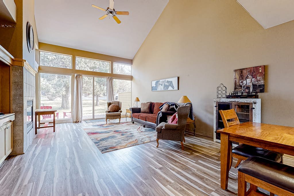 Eagle Crest Highland Getaway