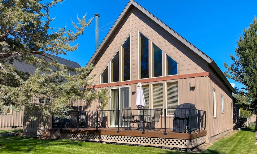 Inviting chalet with private hot tub, grill, 3 pools, hot tub, gym, & tennis